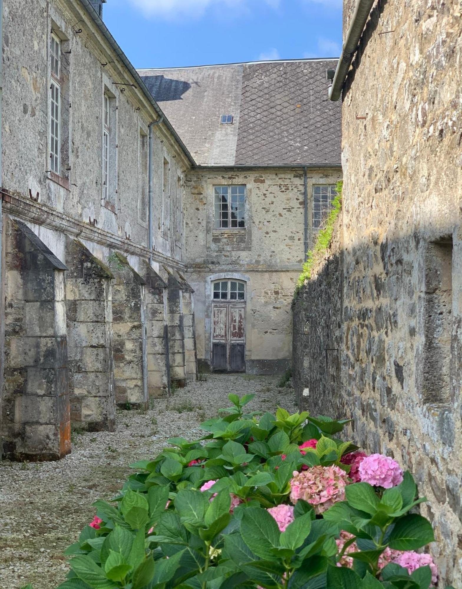 Bed and Breakfast Abbaye De Blanchelande Neufmesnil Exteriér fotografie